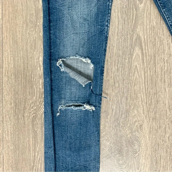 Zara Women’s Skinny Jeans Distressed Ripped Knees Dark Wash Denim high rise - Picture 4 of 13
